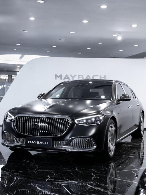 成都102岚图汽车的售后服务让用户无忧出行，迈巴赫未来的豪华车趋势